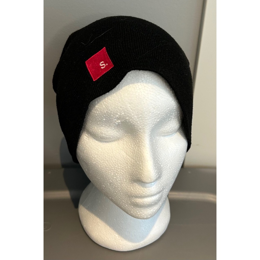 Patagonia Black Knit Beanie Hat Red Square Logo Patch‎ Unisex Polyester Slouchy